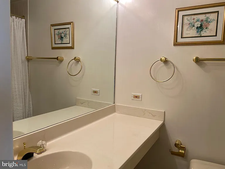 1530 Key Blvd #1229 — Photo 9