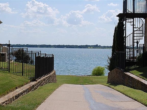 Lake access steps away