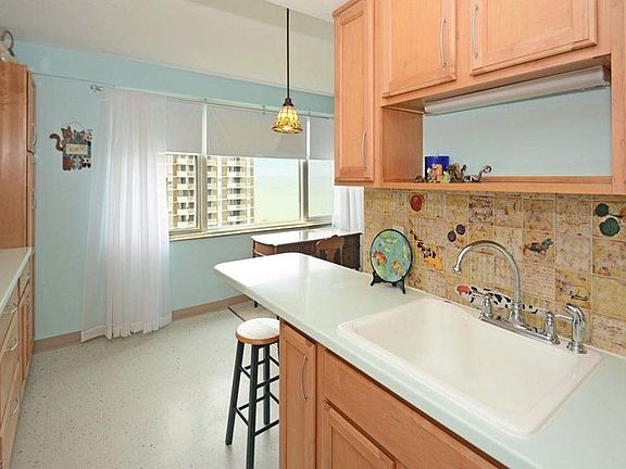 5th image of 11850 Edgewater Dr APT 709