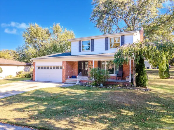 35408 Grayfield Dr, Sterling Heights, MI 48312