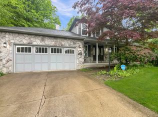 638 Ridenour Rd, Columbus, OH 43230