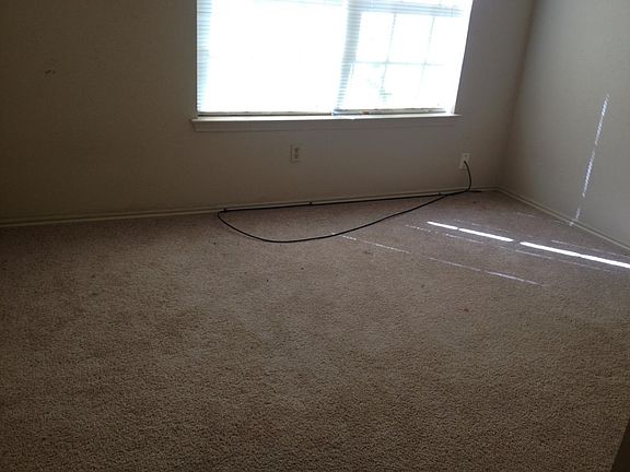 4th image of 7521 Oak Chase