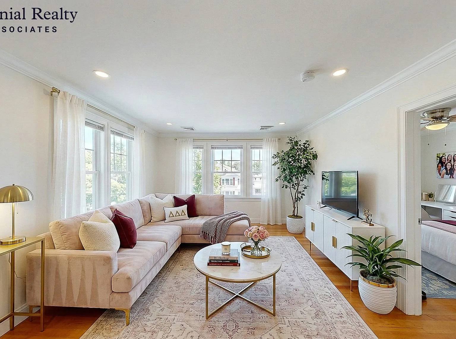 4 bed, 2.5 bath, 1640 sqft, $8,700 — Photo 1