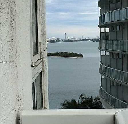 5th image of 1900 N Bayshore Dr APT 4203