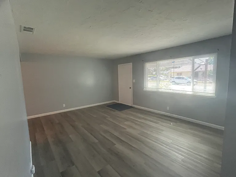 16877 Antelope St — Photo 5