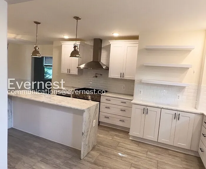 709 Mary Ball St — Photo 6
