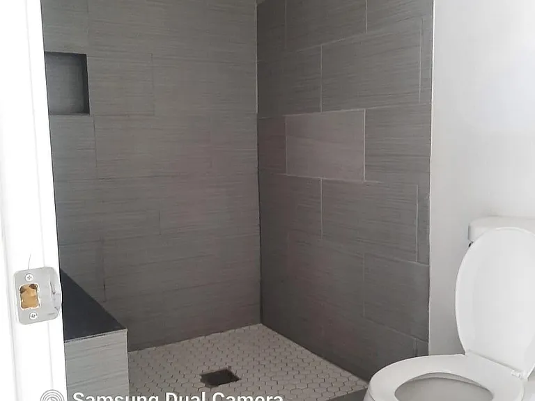 1806 Fairfield Ave — Photo 2