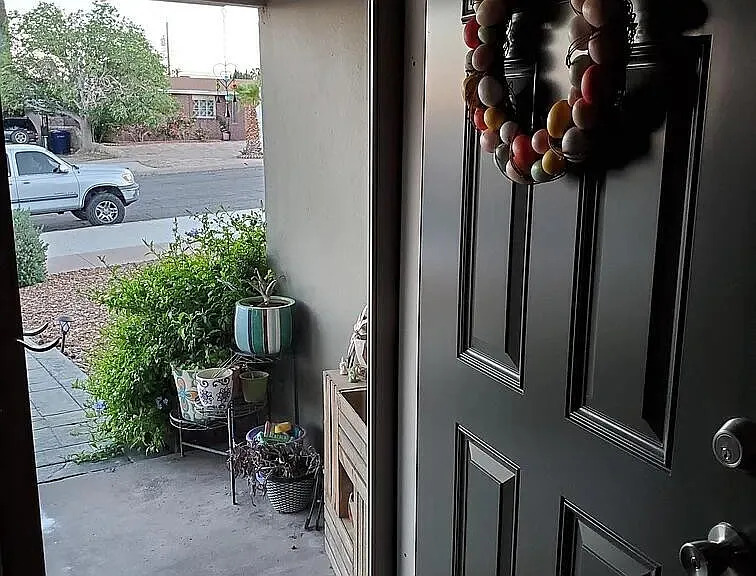 2705 Jackson Ave — Photo 2