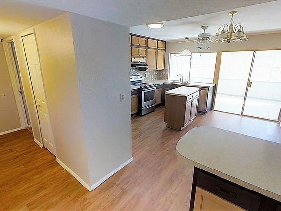 5th image of 432 Solitude Dr