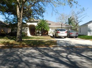 1704 Winn Arthur Dr, Valrico, FL 33594