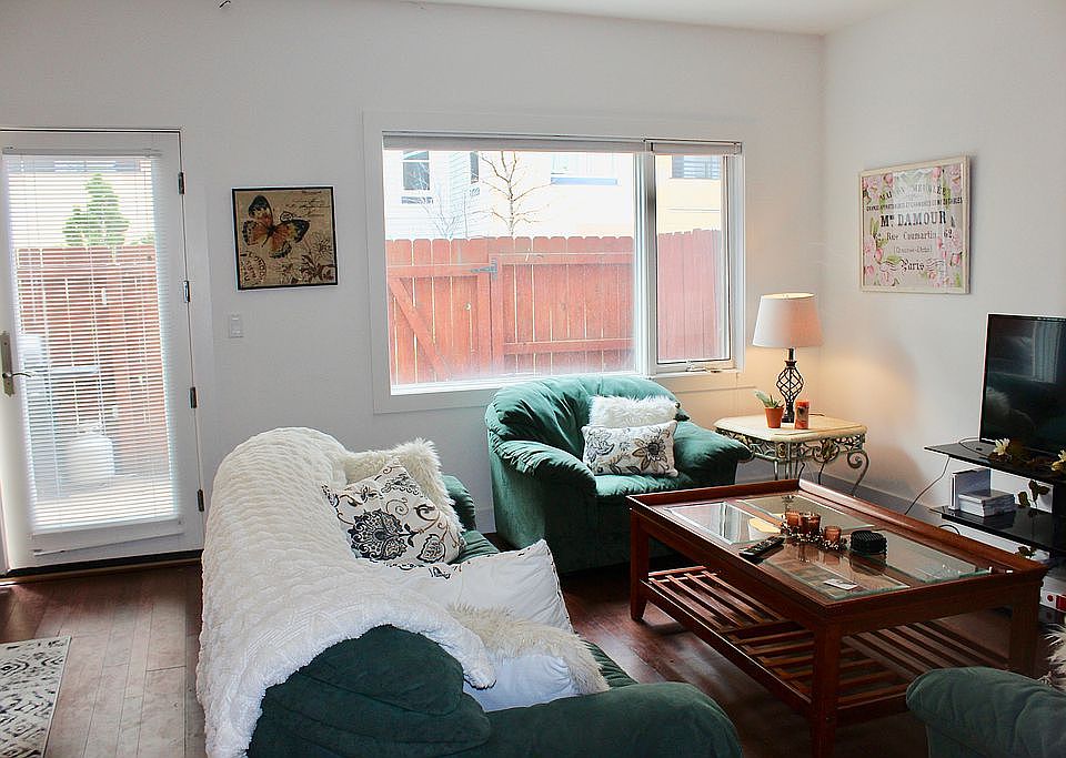 Family Room 1