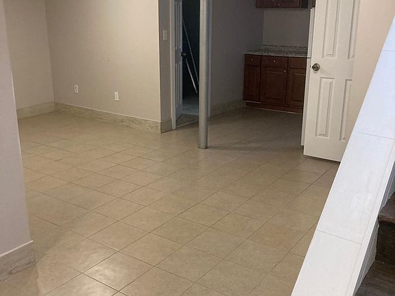 4th image of 32 Kettell Ave