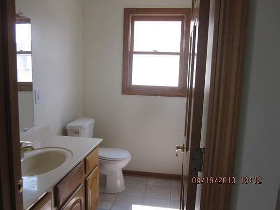 5th image of 1525 Sarah Ln