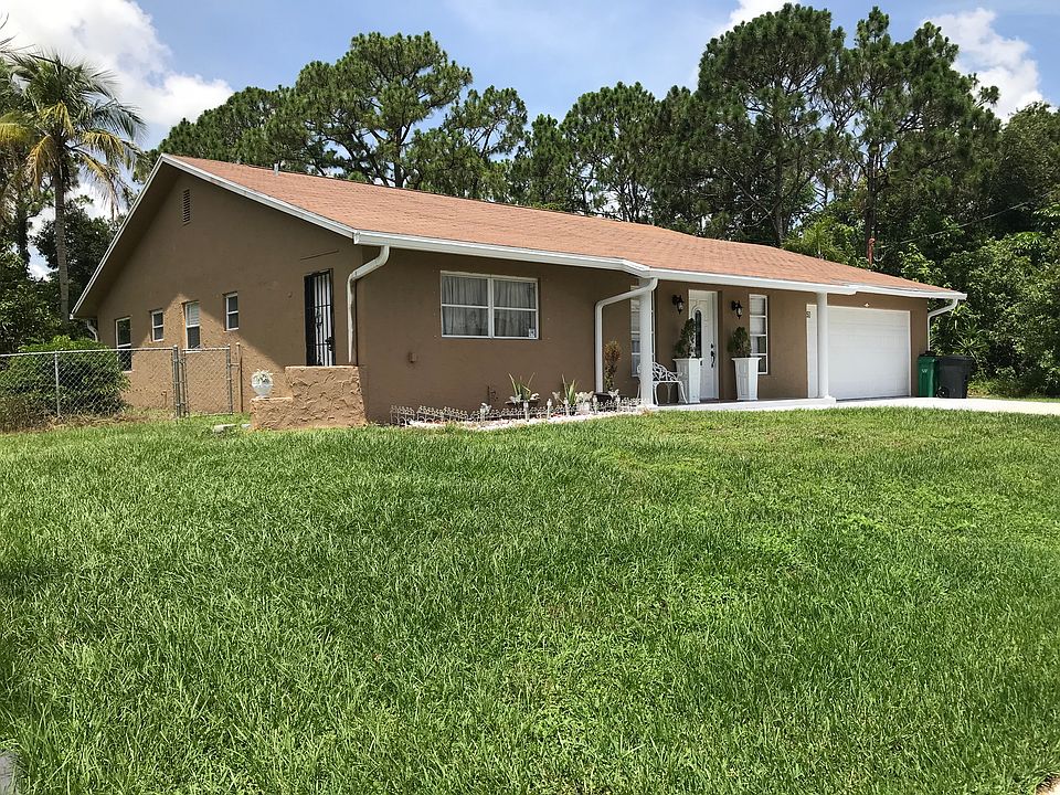 2nd image of 1650 SW Airoso Blvd