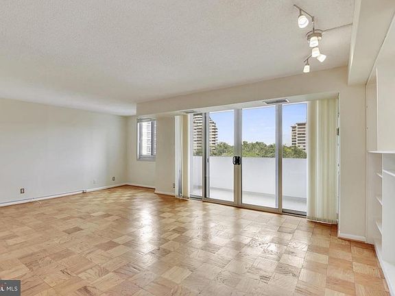 4th image of 4601 N Park Ave APT 814P