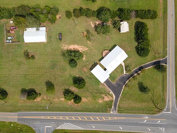 5th image of 2200 N Highway 41
