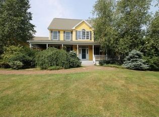 76 Hixon St, Bellingham, MA 02019