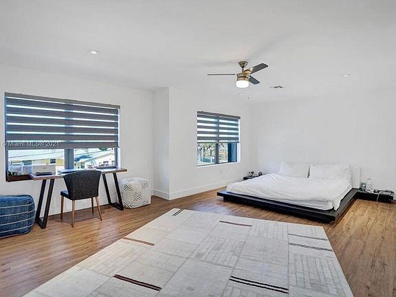 4th image of 804 SW 29th St #804