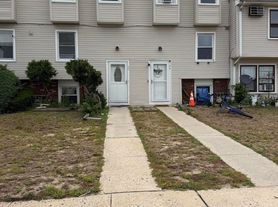 92 Sawmill Rd, Brick, NJ