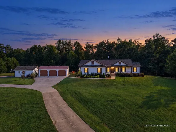 1030 Golf Course Rd, Jasper, AL 35504