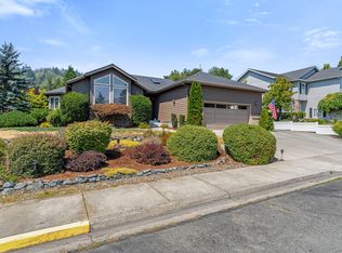 2004 NW Sarum Cir, Grants Pass, OR 97526