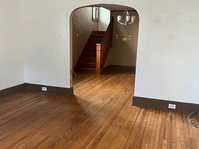 822 W Main St — Photo 10