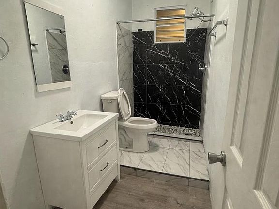 Unit Photo