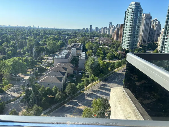 35 Finch Ave E #1810, Toronto, ON M2N 6Z8