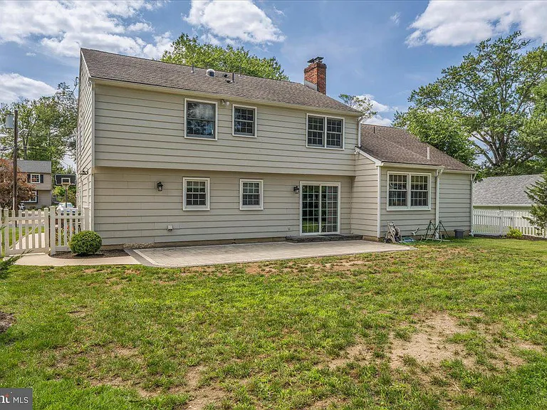 118 Fenwick Rd — Photo 24