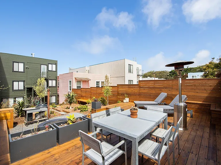 Spacious shared backyard