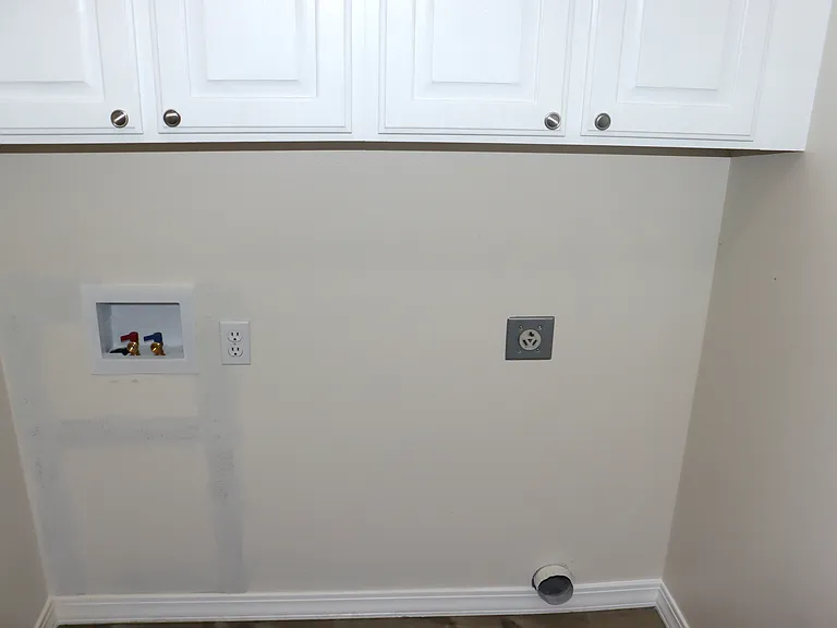 1328 E Hunter Dr — Photo 20