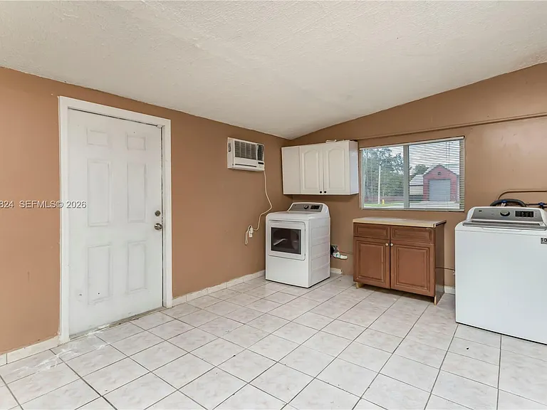 630 NW 199th St — Photo 14