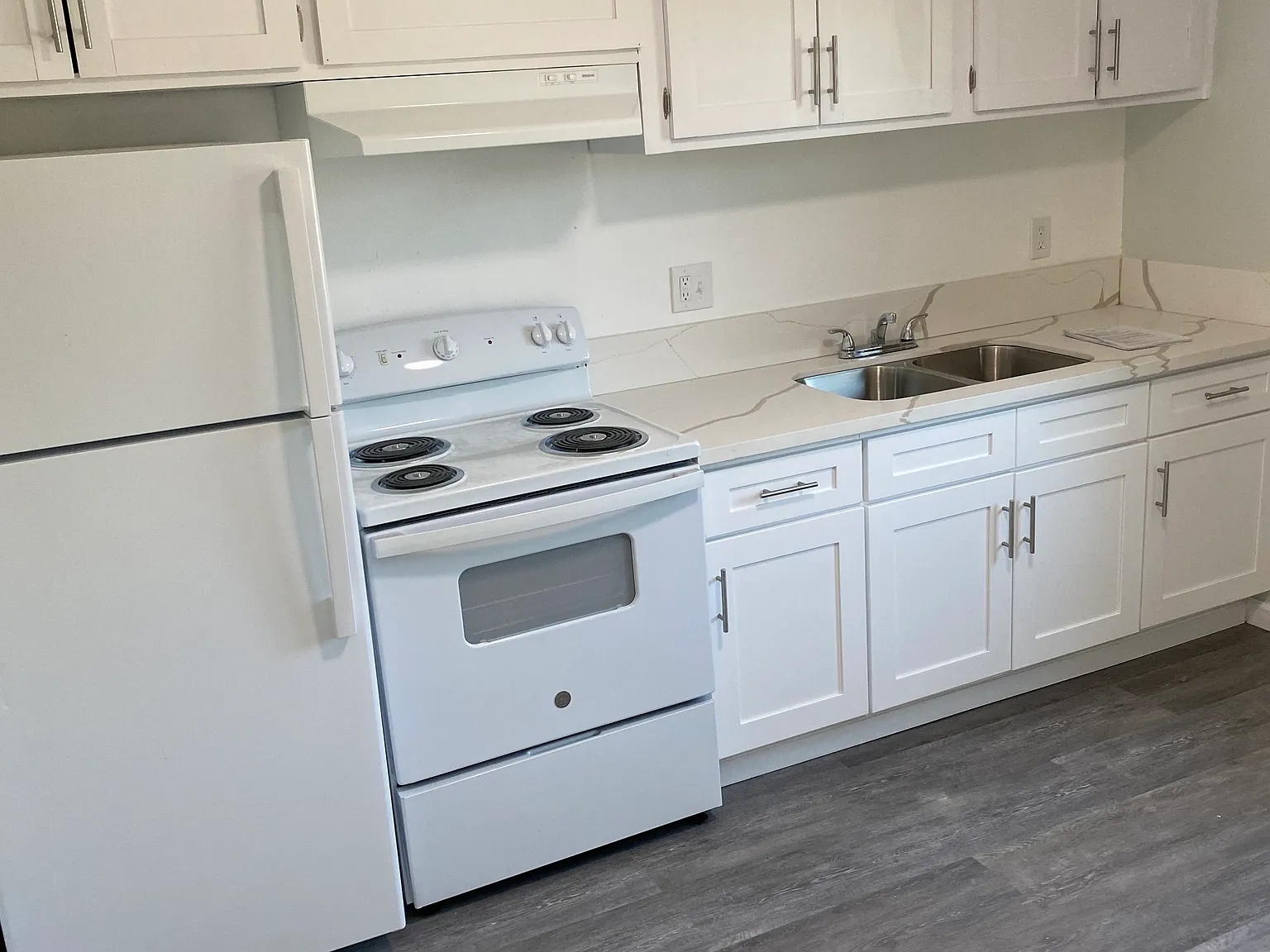 2 bed, 700 sqft, $1,825 — Photo 3