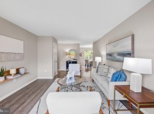 2050 N Calvert St APT 410, Arlington, VA 22201