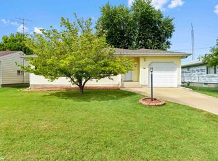 1816 Barret St, Burlington, IA 52601