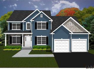 4 Alexandra Ct, Halfmoon, NY 12065