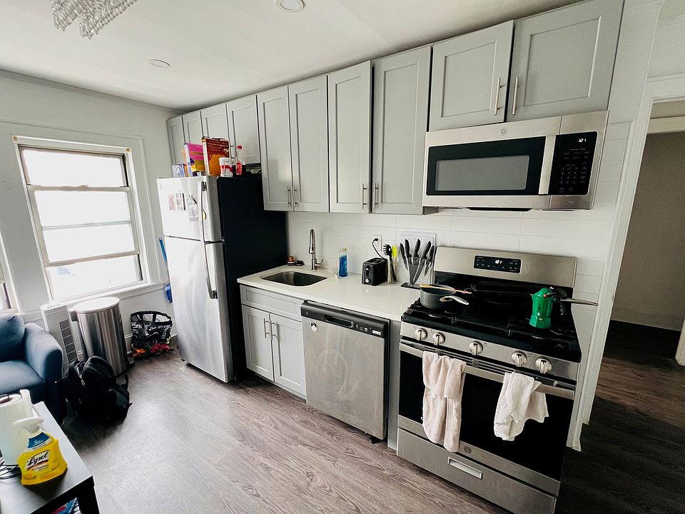 1st image of 22-19 27th St #2