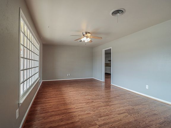 2nd image of 4906 17th Pl