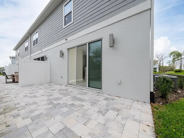 7845 Spectrum Dr — Photo 19