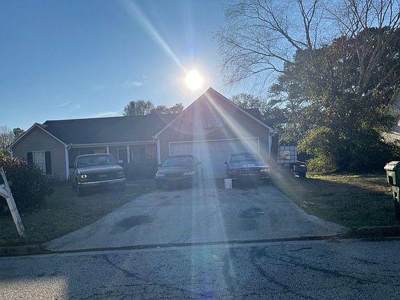 2nd image of 711 Cloverdale Dr