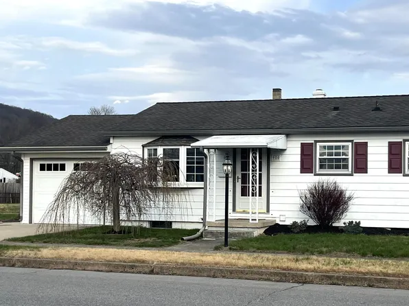 900 Bennett St, Montoursville, PA 17754