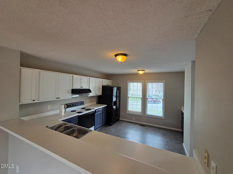 549 Mountain Lake Dr — Photo 5