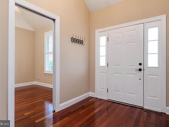 3rd image of 214 Upper Mill Ct