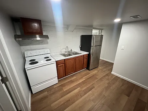 828 W Scott Ave #B Photo 1