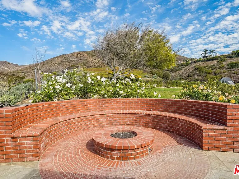 6277 Sea Star Dr — Photo 60