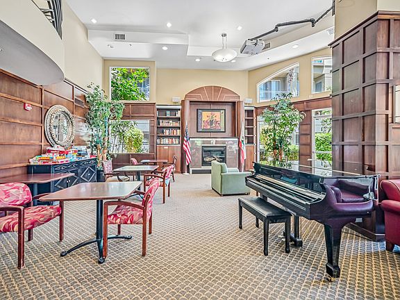 4th image of 6750 Whitsett Ave #314