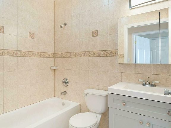 3rd image of 7101 Cooper Ave APT 3