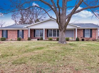 11655 Rossmoor Ln, Saint Louis, MO