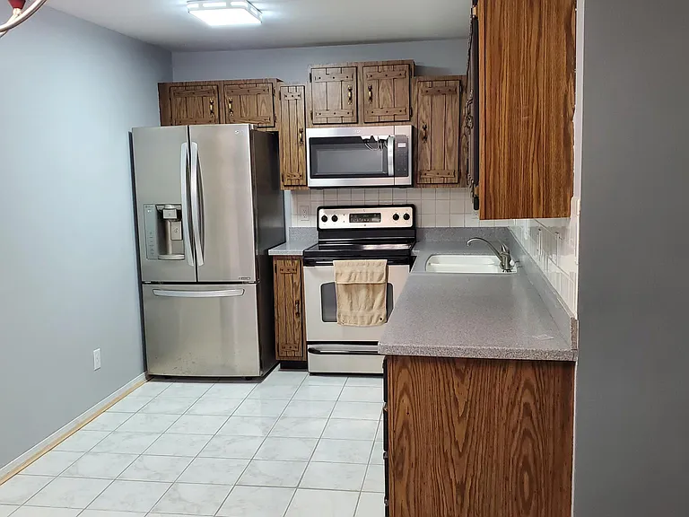 1332 Holgate Dr #G3 — Photo 10