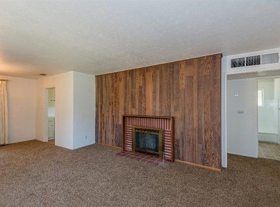 3rd image of 4760 E Brown Ave